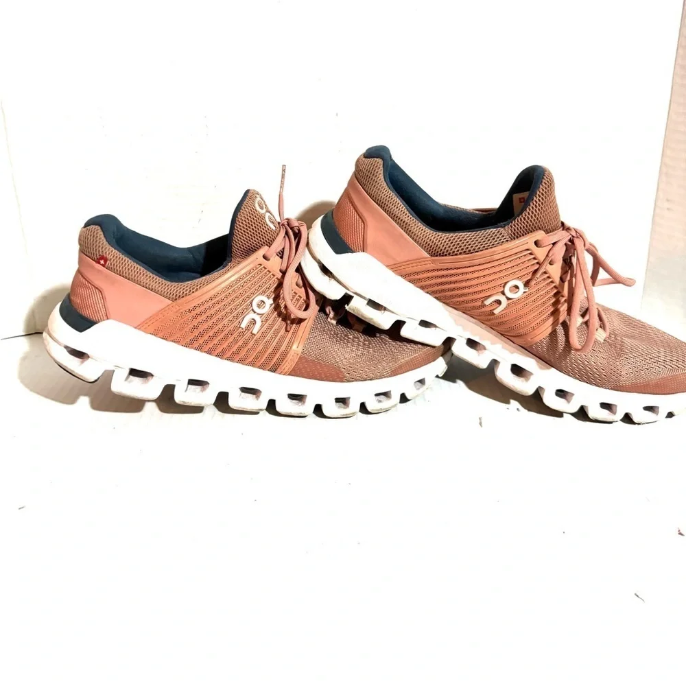 Cloudswift size 8.5 On Running Tan Athletic sneakers